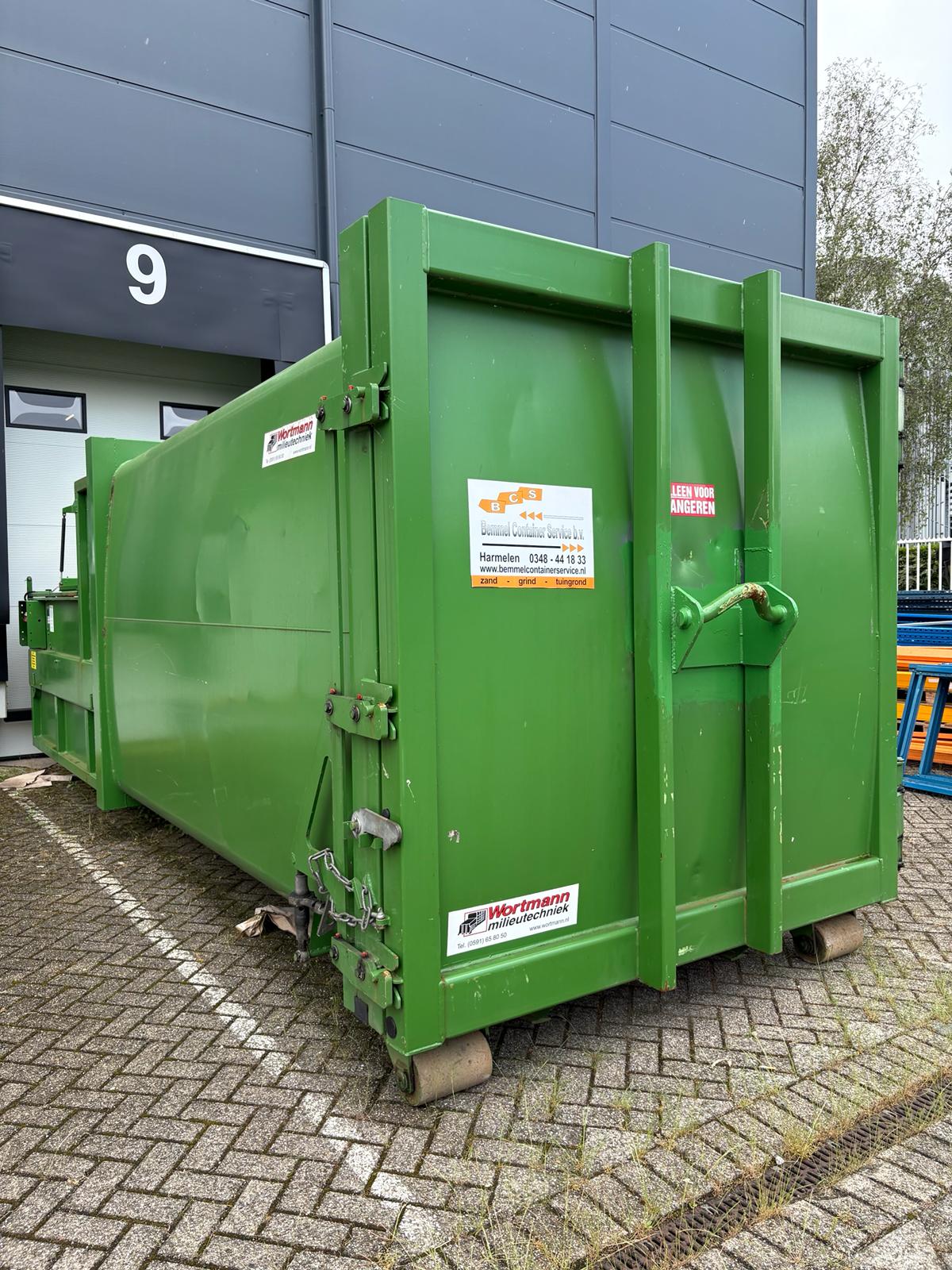 Afvalverwerking Utrecht - perscontainer